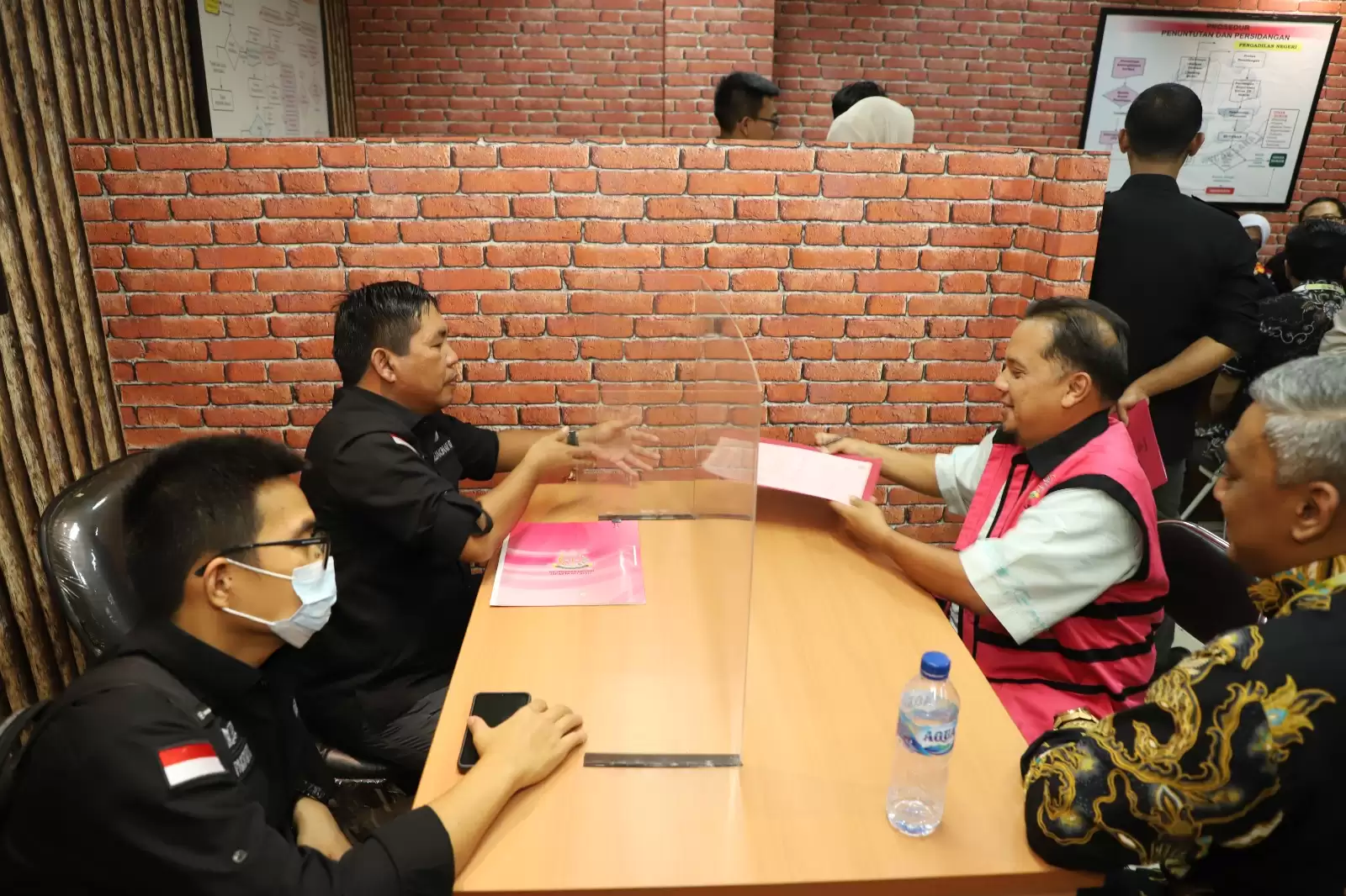 Penampakan Dua Petinggi CV VIP Usai jadi Penghuni Rutan Kejagung, Terangka Korupsi Timah6