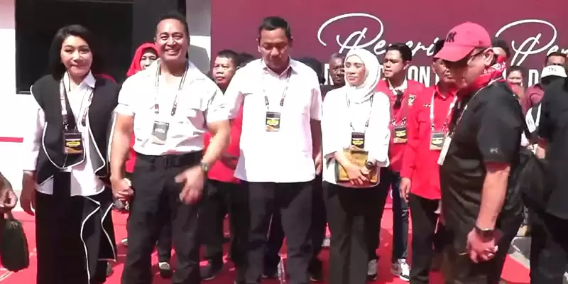 Andika-Hendi Pendaftar Pertama Pilkada Jateng4