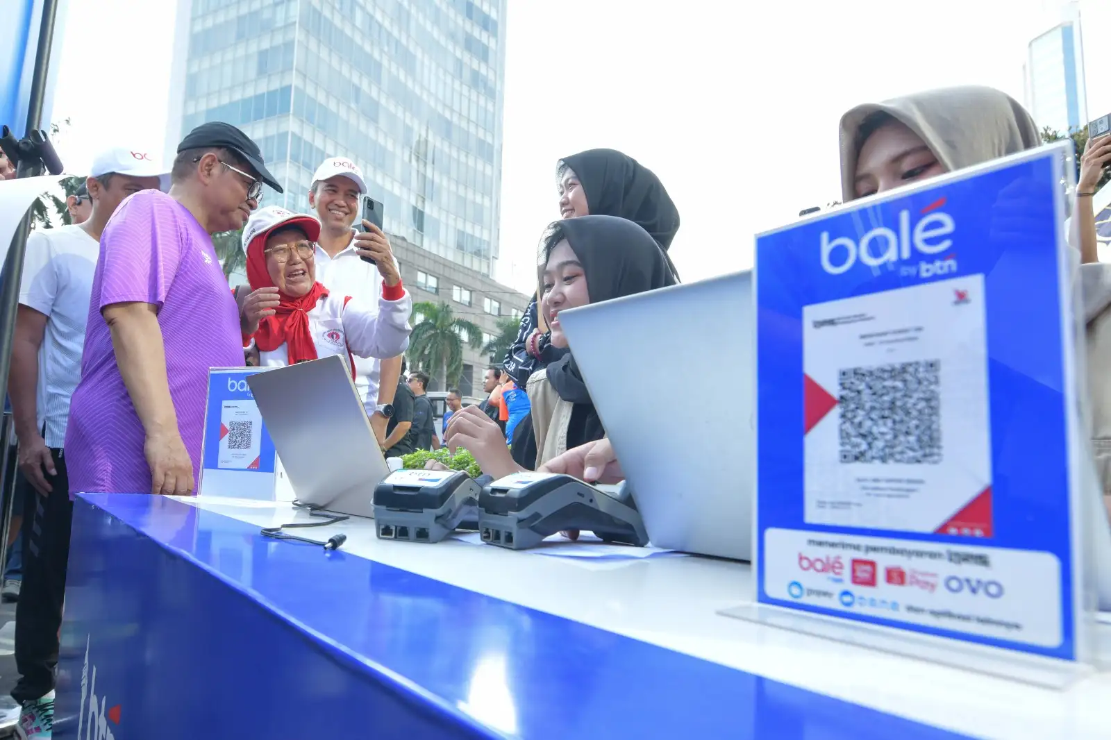 Gubernur DKI Jakarta Tinjau Booth BTN JAKIM di CFD Jakarta4