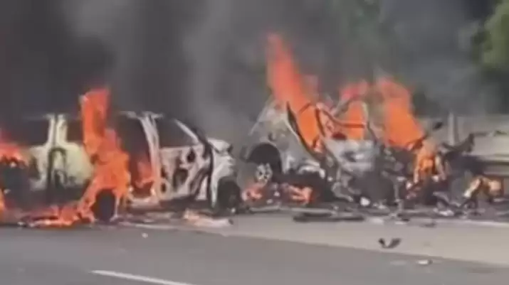 Isak Tangis Keluarga Korban Kecelakaan KM 583