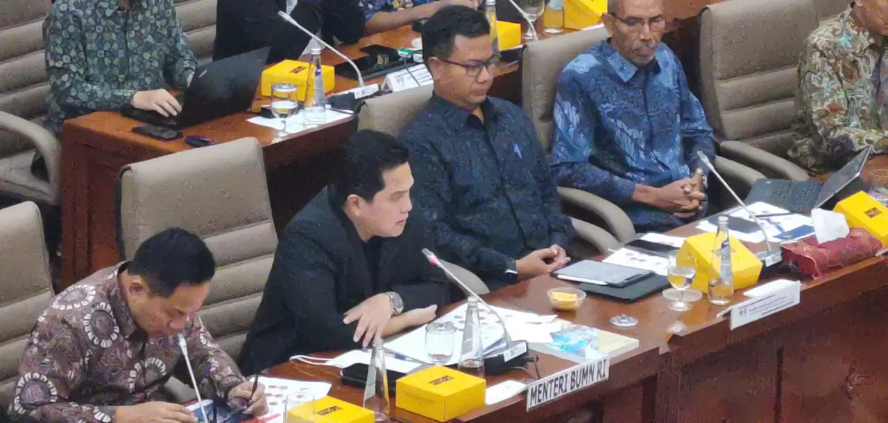 di-hadapan-komisi-vi-erick-thohir-sebut-dua-dapen-bumn-bermasalah