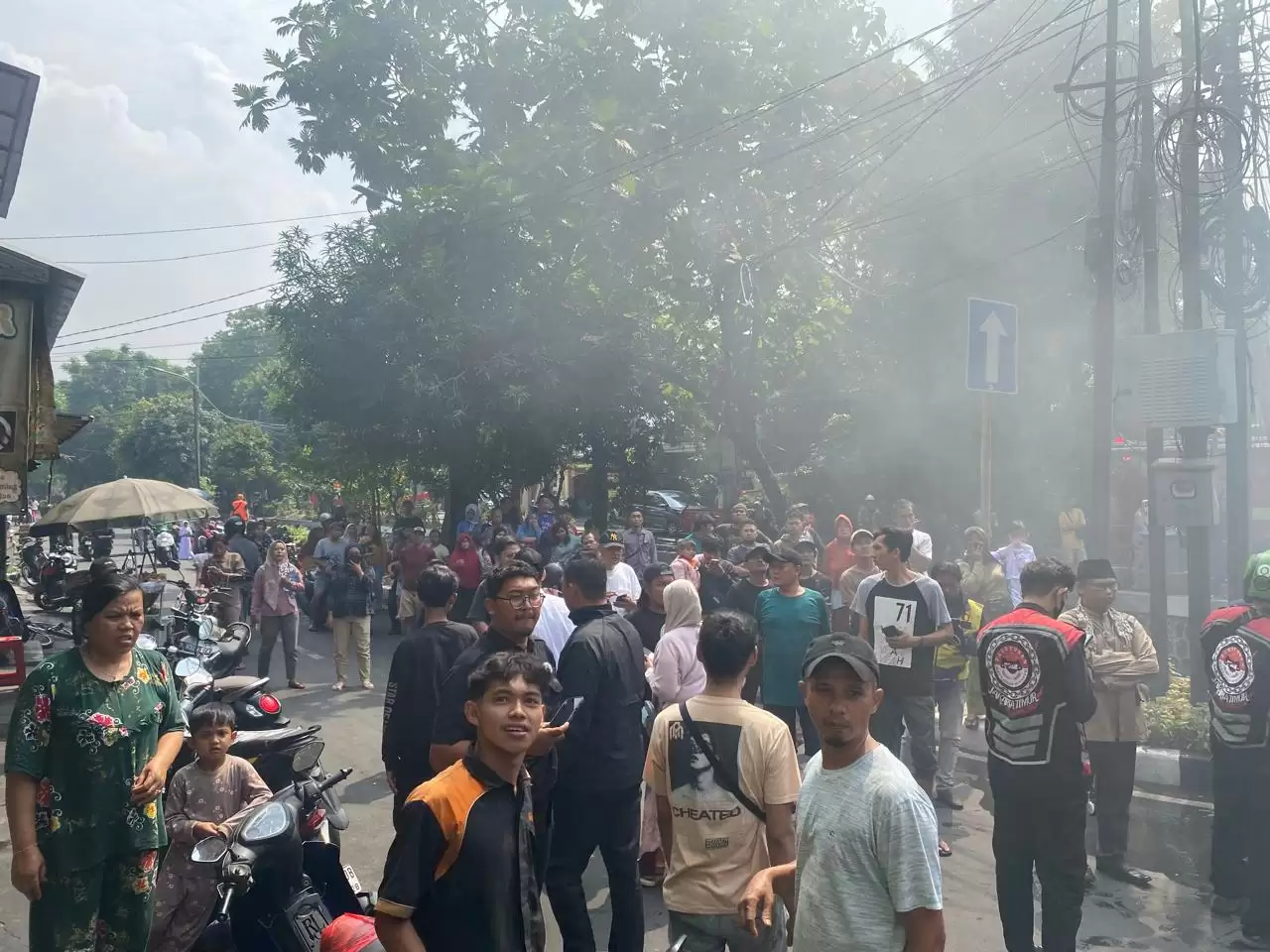 Kebakaran di Jalan Kelapa Puan Utan Kayu Matraman3