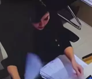 Momen Penyidik Jampidsus Periksa Artis Cantik Sandra Dewi2