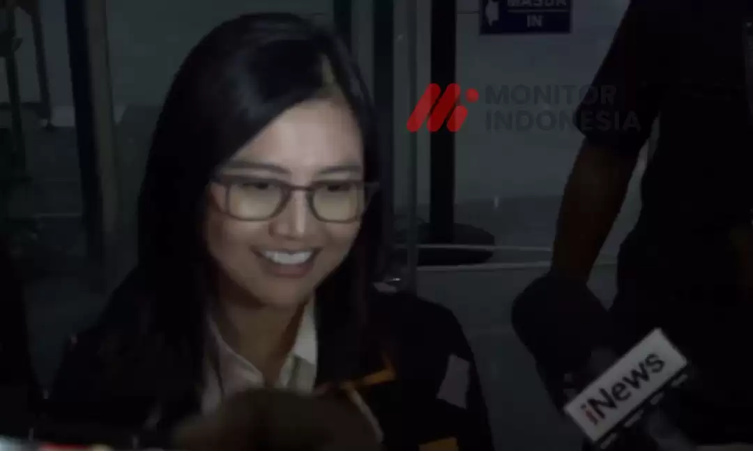 7 Jam Diperiksa KPK, Vita Ervina Lempar Senyuman Manis!3