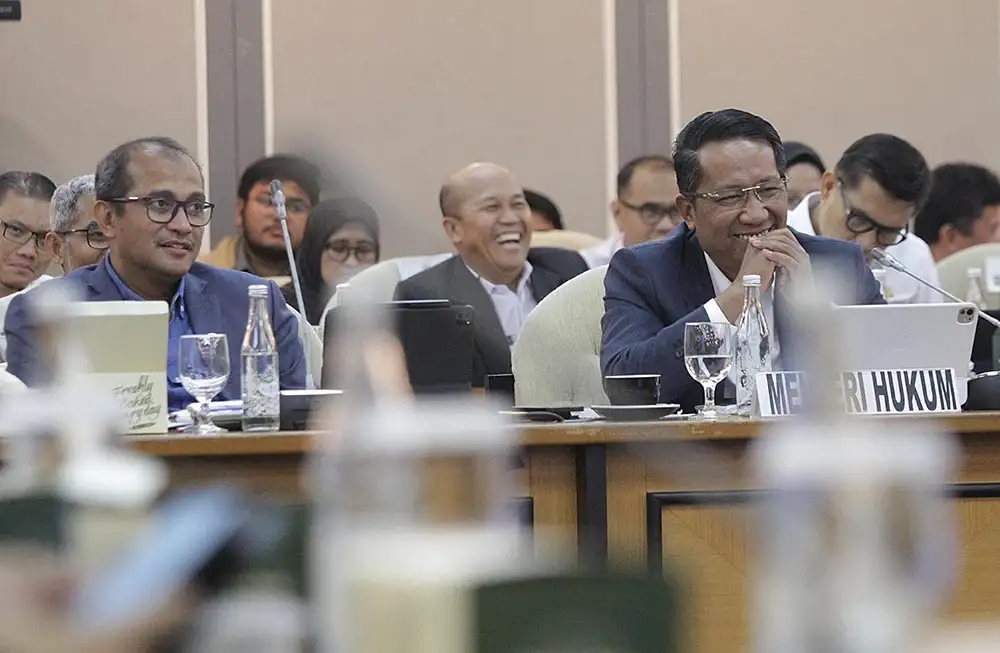 Raker Komisi XIII dengan Menteri Hukum Bahas Program Kerja5
