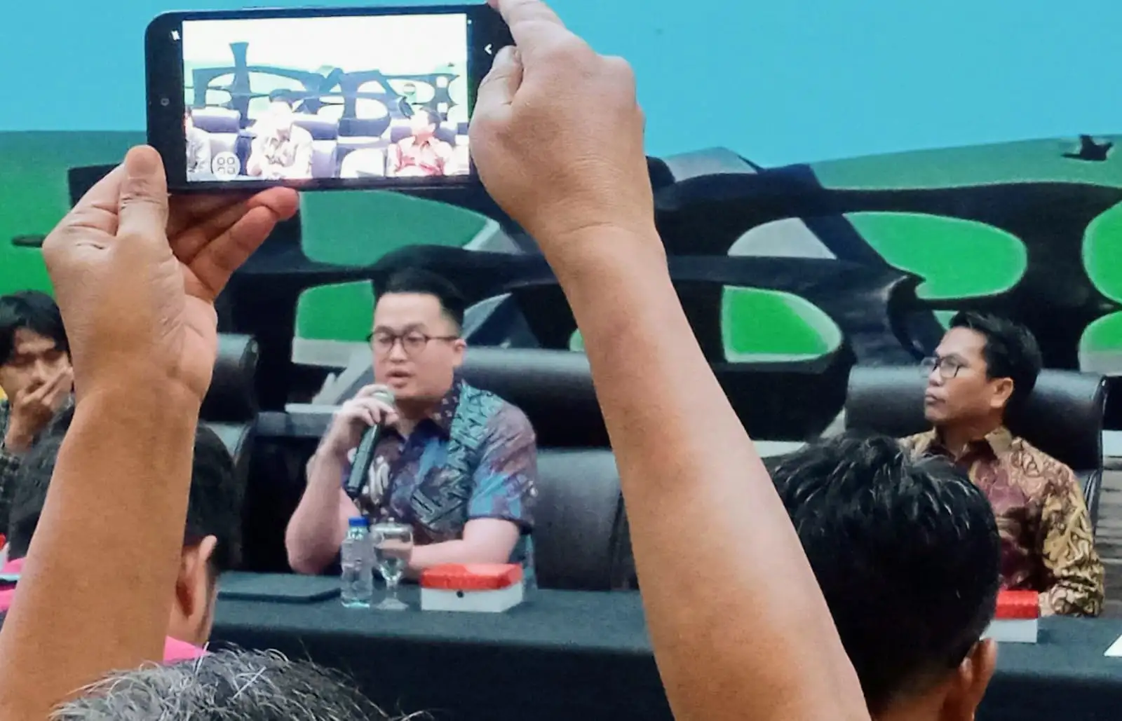 Menjawab Tantangan Pelayanan Modern untuk Masyarakat6