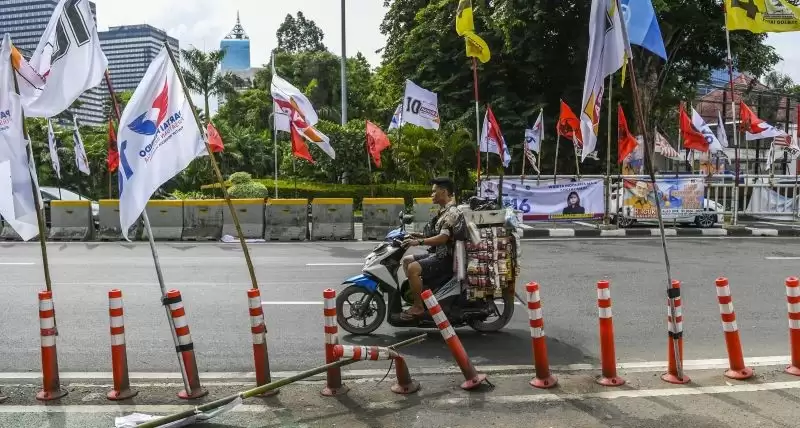 APK Dipasang di Stick Cone Pembatas Jalur Sepeda1