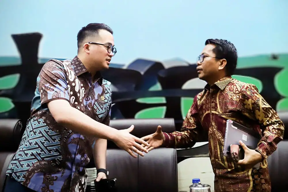 Menjawab Tantangan Pelayanan Modern untuk Masyarakat9