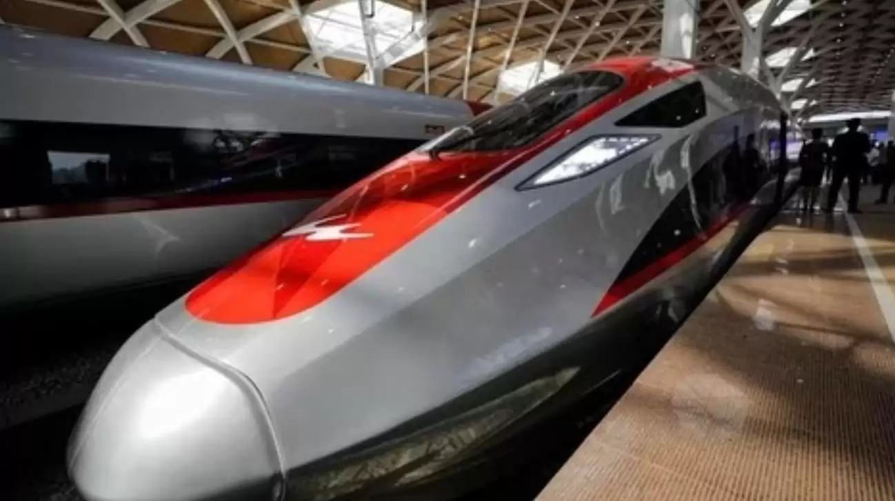 Kereta Cepat Jakarta–Bandung (KCJB) atau Whoosh (Foto: Ist)