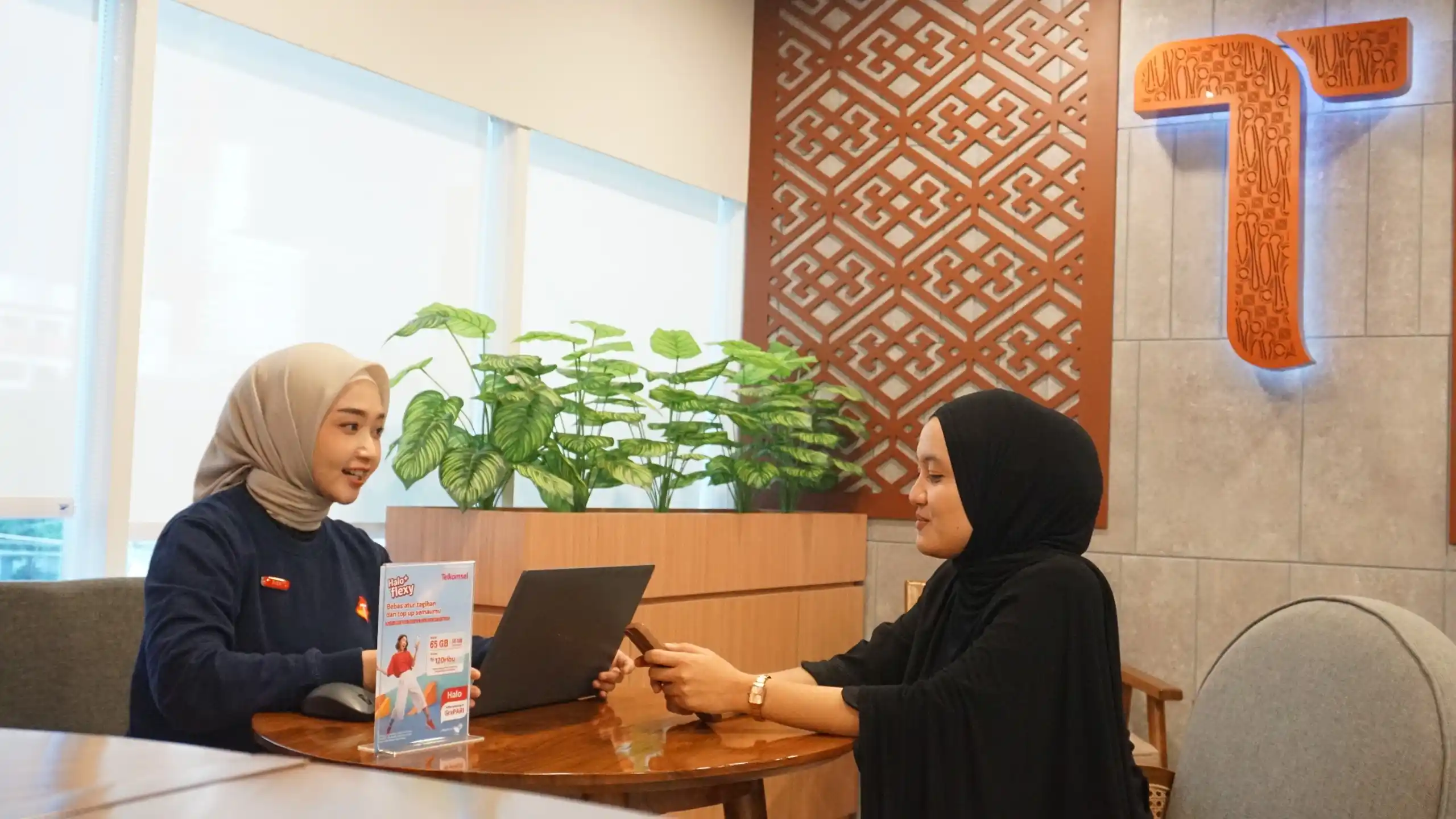 Telkomsel memastikan kesiapan layanan GraPARI untuk mendukung kebutuhan pelanggan pascabencana, yang melanda wilayah Aceh dan Sumatera Utara [Foto: Doc. Telkomsel]