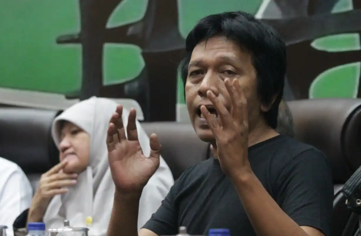 Adian Napitupulu saat beberkan masalah Ojol. (Foto. Rizal)