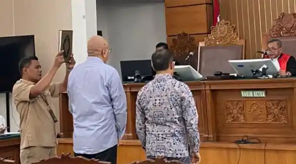 Ahli Hukum Pidana dari Universitas Riau, Erdianto dan Ahli Hukum Pidana dari Universitas Brawijaya, Priya Jatmika (Foto: Ant)