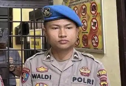 Anggota Propam Polres Tebo, Bripda Waldi (22) terduga pelaku pemerkosaan dan pembunuhan dosen perempuan di Jambi (Foto: Istimewa)