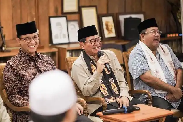 Calon Gubernur dan Calon Wakil Gubernur nomor urut 3, Pramono Anung (tengah) dan Rano Karno (kanan), bertemu dengan Gubernur DKI Jakarta 2017-2022, Anies Baswedan. [Foto: Instagram/@pramonoanung]