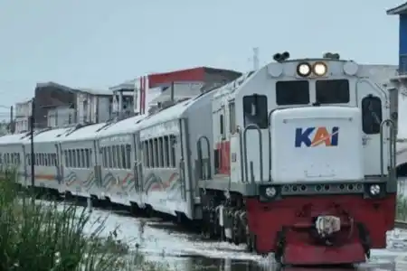 Rel Kereta Api terendam banjir di Grobogan