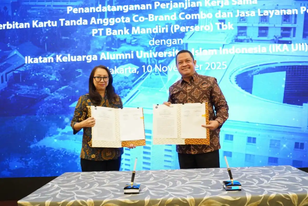 Bank Mandiri Gandeng IKA UII Terbitkan Kartu Debit Co-Brand GPN [Foto: Doc. Mandiri]