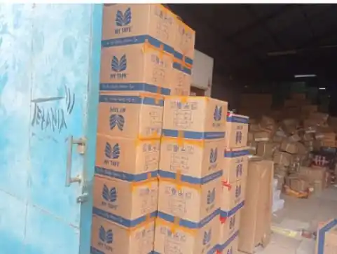 Barang dari Tiongkok yang diduga akan diganti kulit/label (Foto: Ist)