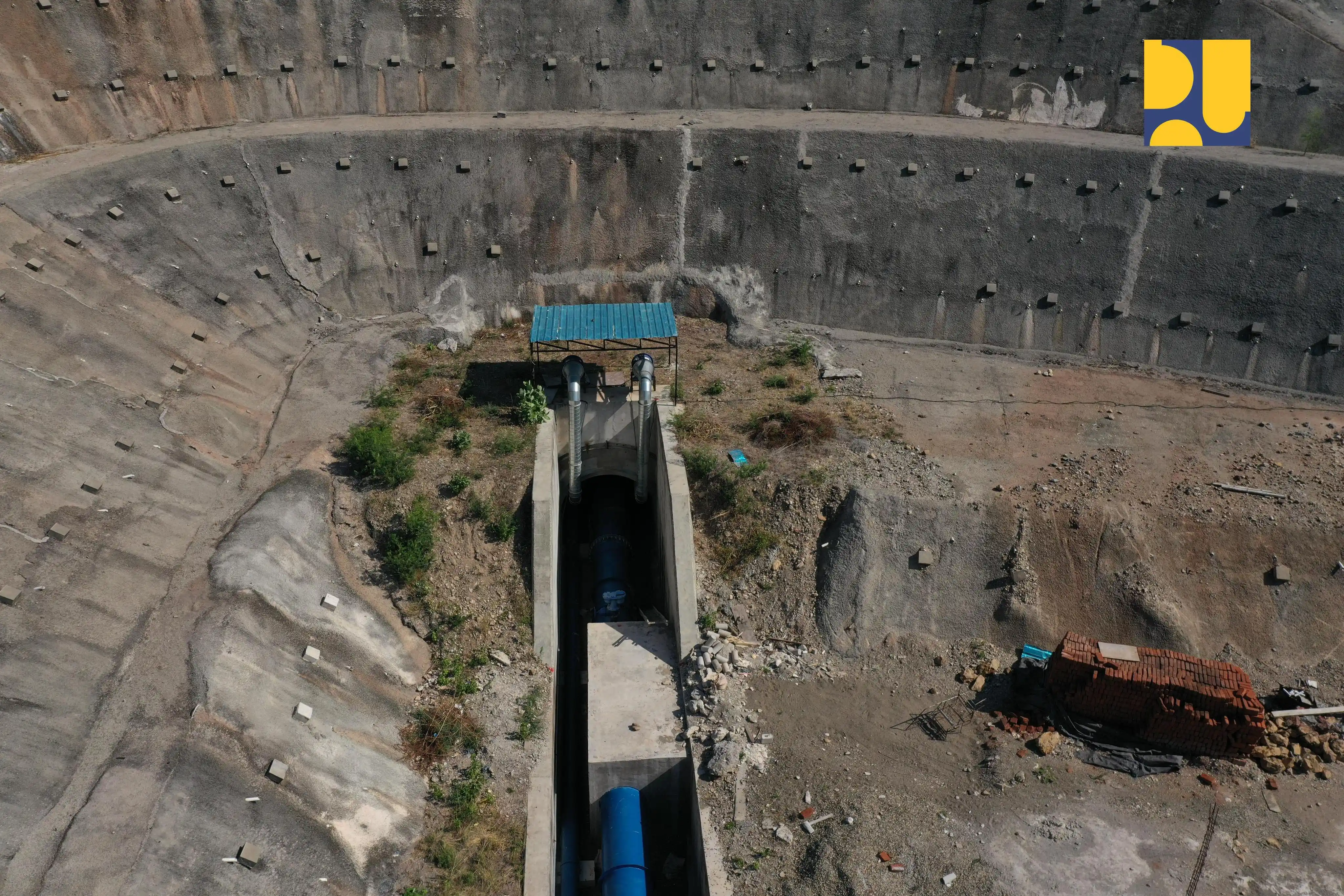 Kementerian PU mempercepat pembangunan Bendungan Manikin di  Kecamatan Taebenu, Kabupaten Kupang, Nusa Tenggara Timur (NTT) dalam rangka memperkuat ketahanan air, mendukung ketahanan pangan melalui peningkatan produktivitas pertanian, serta mereduksi banjir.  (Foto: Dok PU)
