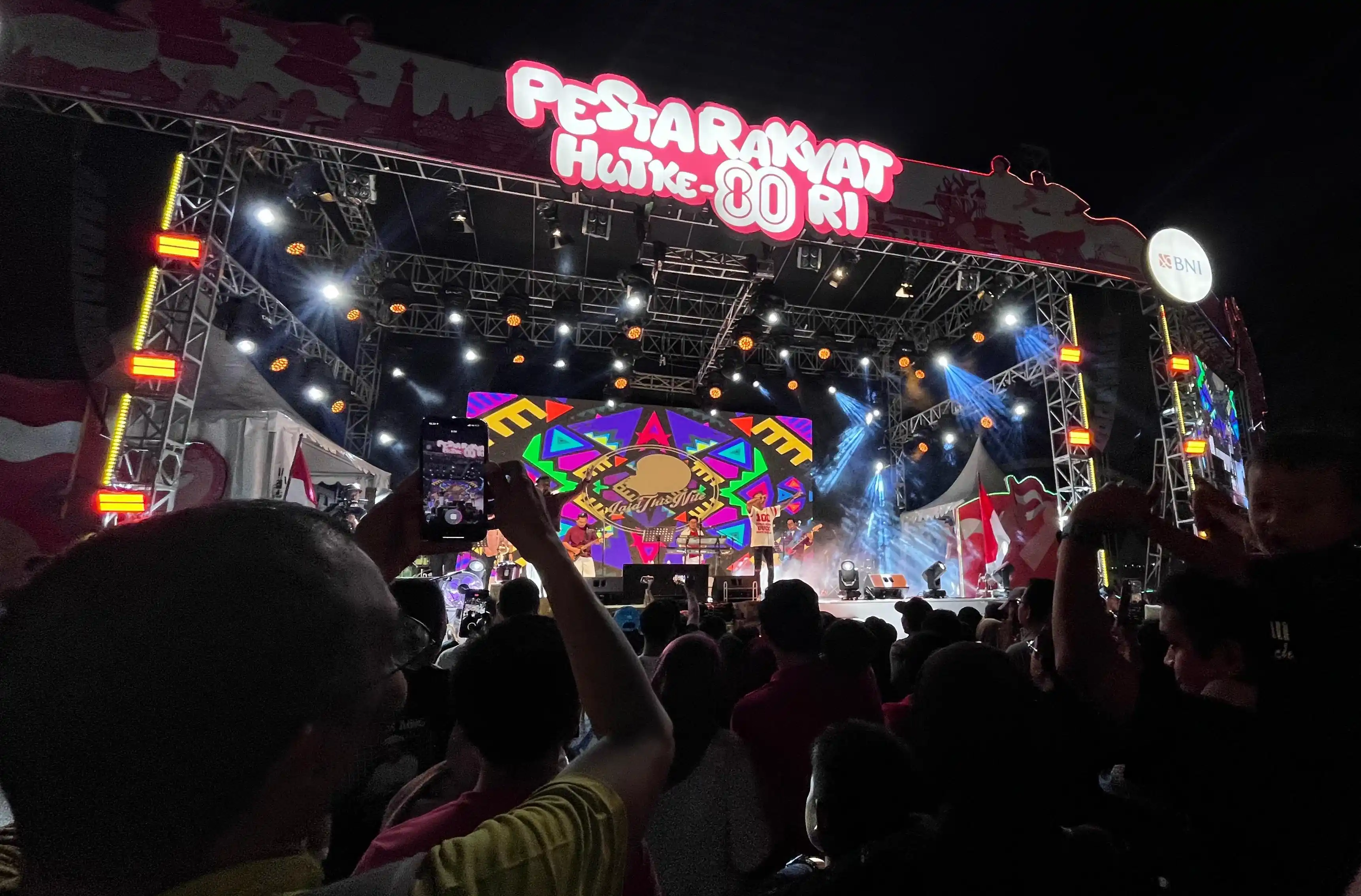 PT Bank Negara Indonesia (Persero) Tbk atau BNI turut memeriahkan peringatan Hari Ulang Tahun (HUT) ke-80 Republik Indonesia dengan menghadirkan panggung hiburan wondrstage “Ragam Cerita, Satu Bangsa Merdeka” di Jakarta Creative Zone, Taman Budaya Dukuh Atas, Minggu (17/8/2025).