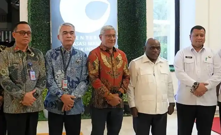 Kepala Badan Narkotika Nasional (BNN), Marthinus Hukom beserta jajaranya mengunjungi kantor Kementerian Hak Asasi Manusia (HAM) (Foto: Ist)