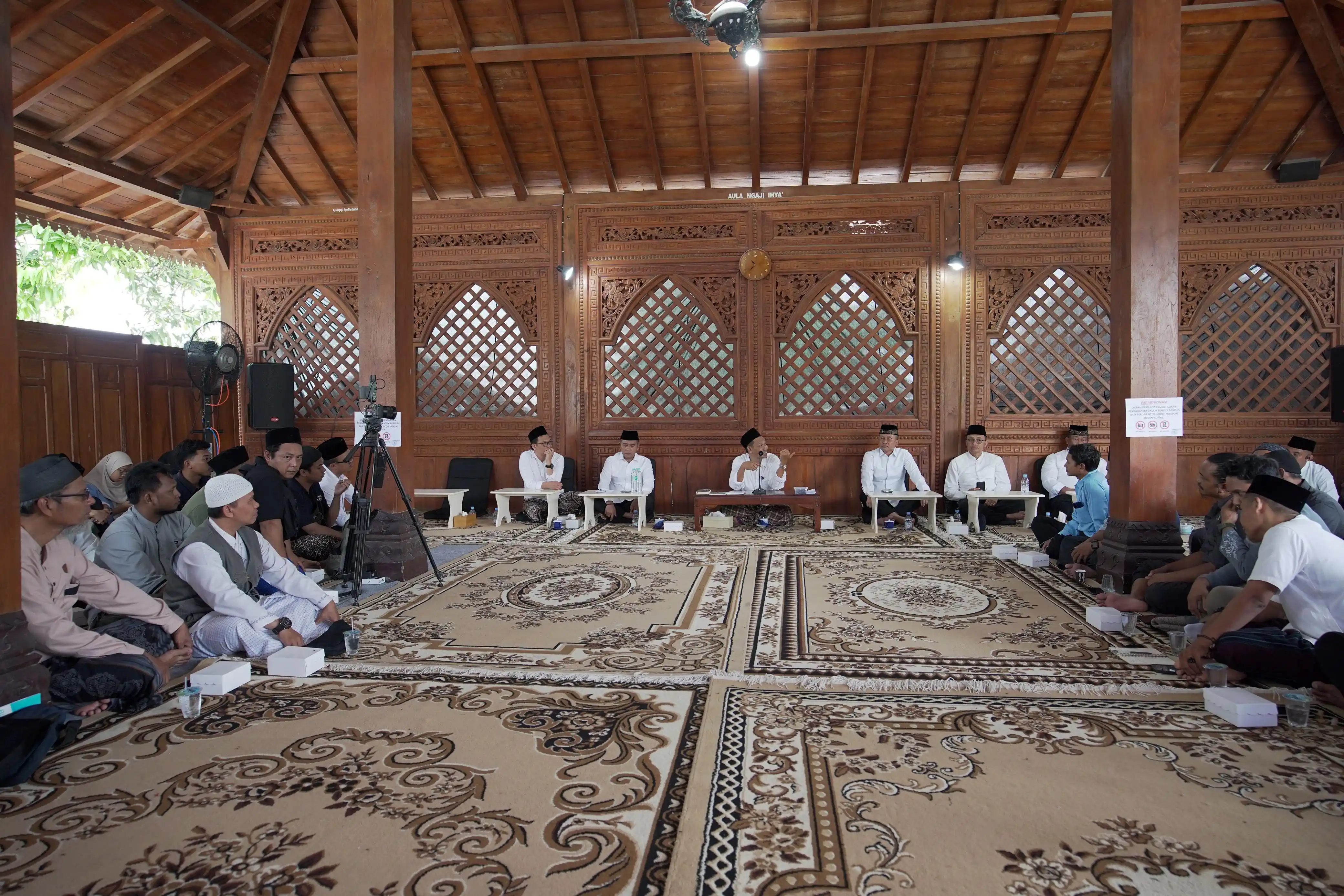 Badan Nasional Penanggulangan Terorisme (BNPT) bersama Kementerian Imigrasi dan Pemasyarakatan dan Densus 88 AT Polri serta Pondok Pesantren LP3IA Al-Qur’an Narukan menggelar Dialog Kebangsaan Bersama Tokoh Agama Dalam Rangka Toleransi dan Moderasi Beragama di Pondok Pesantren Tahfidzul Qur’an LP3IA, Kabupaten Rembang, Jawa Tengah.