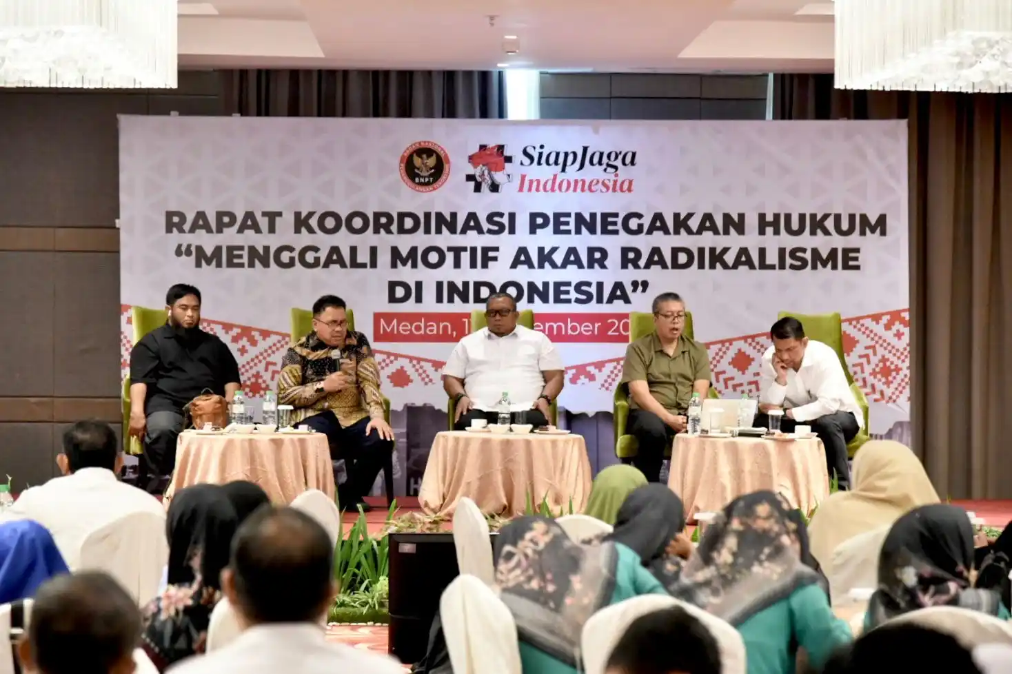 Rapat Koordinasi Penegakan Hukum "Menggali Motif Akar Radikalismen di Indonesia", Medan, (11/9). (Foto: dok BNPT)