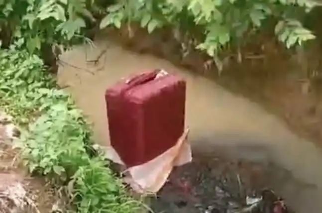 Jenazah cewek ditemukan dalam koper merah di Ngawi (foto: Ist)