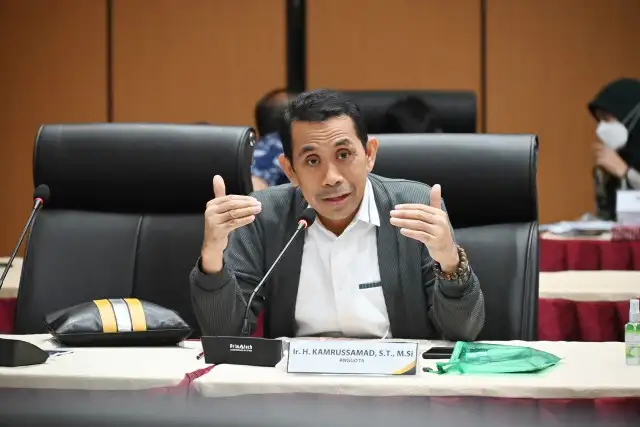 Kamrussamad, Anggota Komisi XI DPR RI