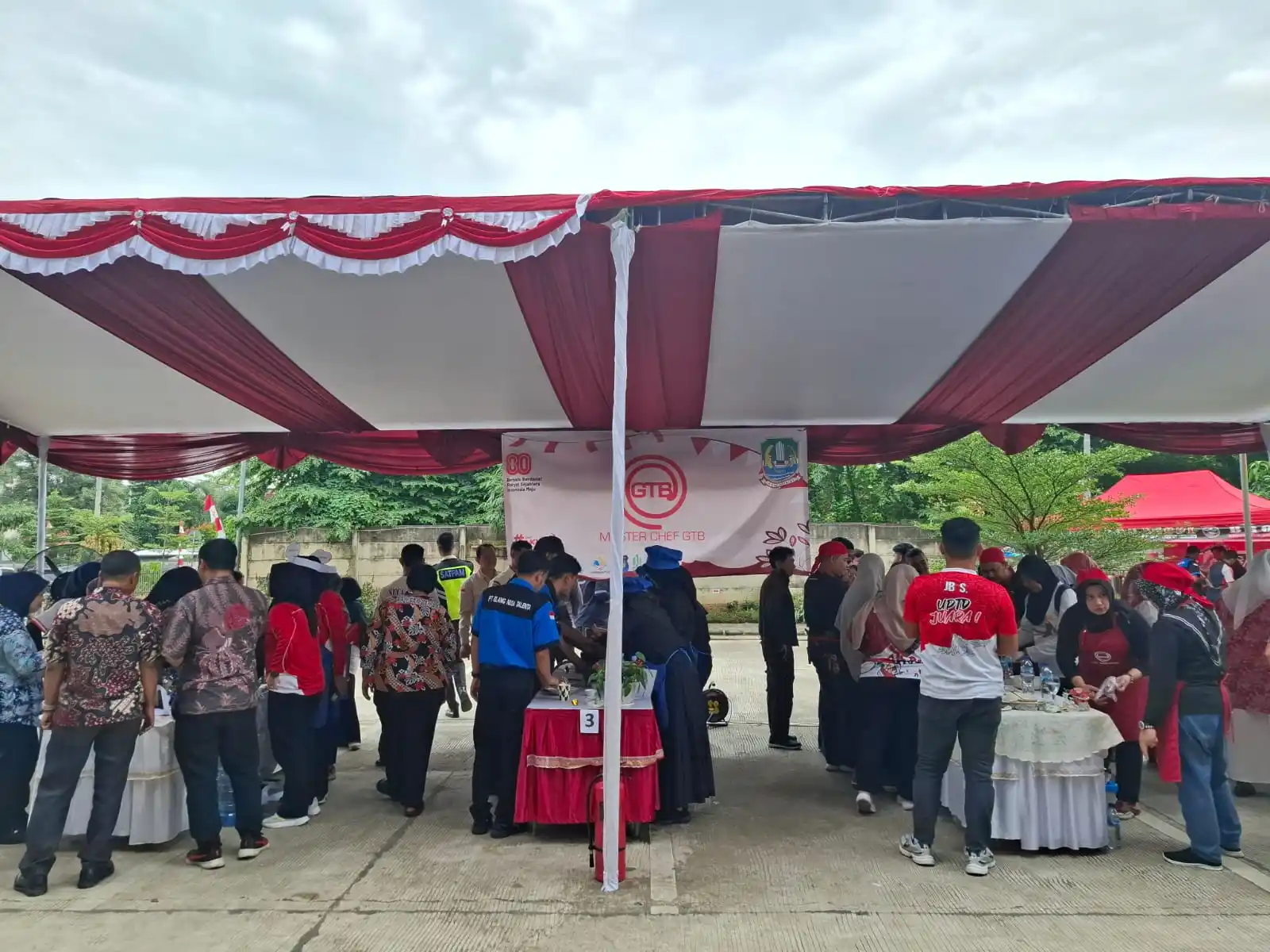 Detik detik Dinas BMSDA Kota Bekasi Gelar Lomba Agustusan di Lingkungan Gedung Teknis Bersama (Foto: Hms)