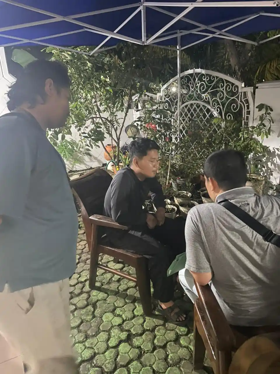 Tim Satgas SIRI Kejaksaan Agung menangkap buronan kasus politik uang, Babul Salam, di Bekasi. Terpidana tindak pidana pemilu itu sebelumnya divonis 3 bulan penjara dan denda Rp30 juta oleh PN Tanjung Selor karena terbukti membagikan uang kepada pemilih pada masa tenang.