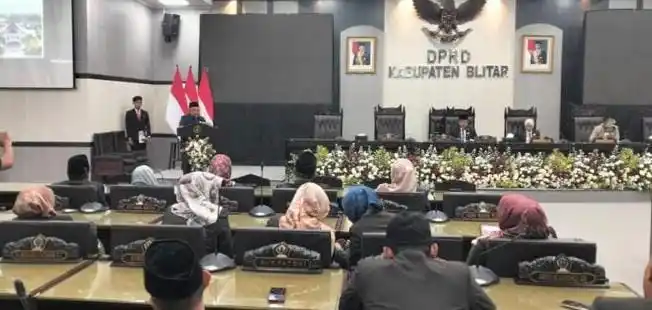Suasana saat rapat paripurna LKPJ, di Graha Paripurna DPRD Kabupaten Blitar (Foto: Dok MI/Joko Prasetyo)