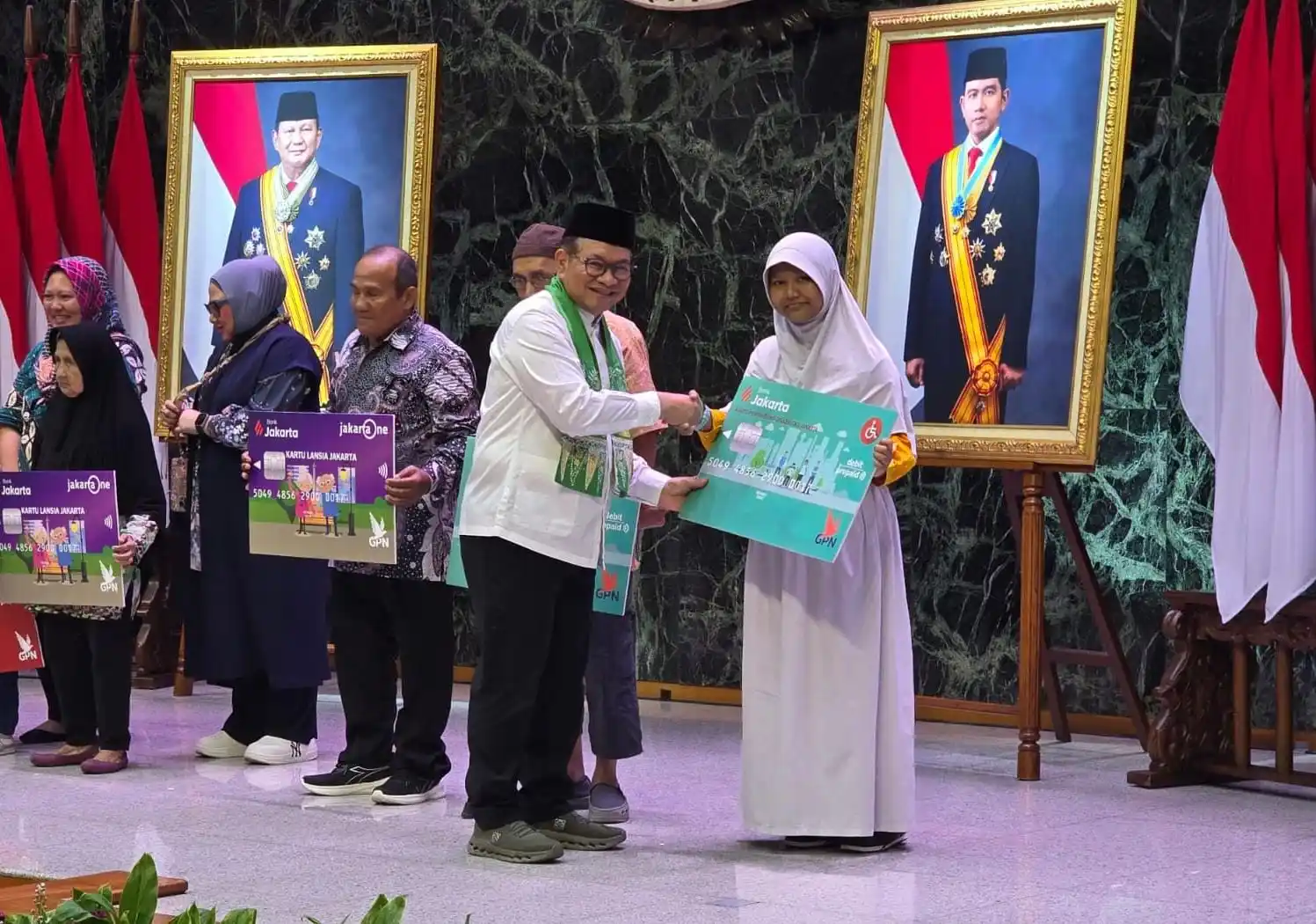 Dukung Program Pemprov, Bank Jakarta Salurkan Bansos PKD untuk 56 Ribu Penerima Baru (Foto: Dok Bank Jakarta)