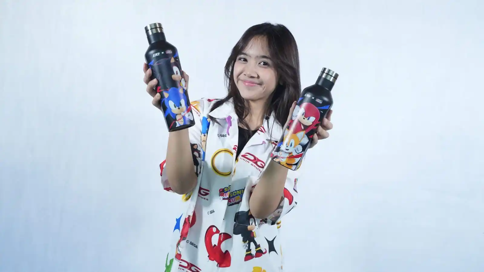 Dunia Games x SEGA Hadirkan Merchandise Eksklusif_1-6 : Telkomsel melalui Dunia Games berkolaborasi dengan SEGA hadirkan merchandise eksklusif Sonic Rumble mulai 6 Februari 2026. Pengguna Telkomsel cukup top up, kumpulkan DG Poin, dan tukarkan dengan merchandise fisik secara resmi di www.duniagames.co.id.