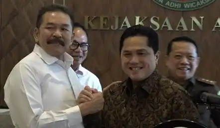 Jaksa Agung ST Burhanuddin (kiri) dan Menteri BUMN, Erick Thohir (kanan) (Foto: Dok MI)
