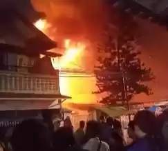 Suasana rumah warga terbakar di pisangan lama jakarta Timur. (Foto: MI/Flo)