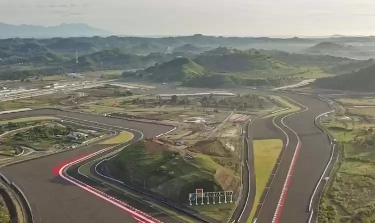 Foto udara tikungan ke-10 Pertamina Mandalika International Street Circuit. (Foto: Antara)