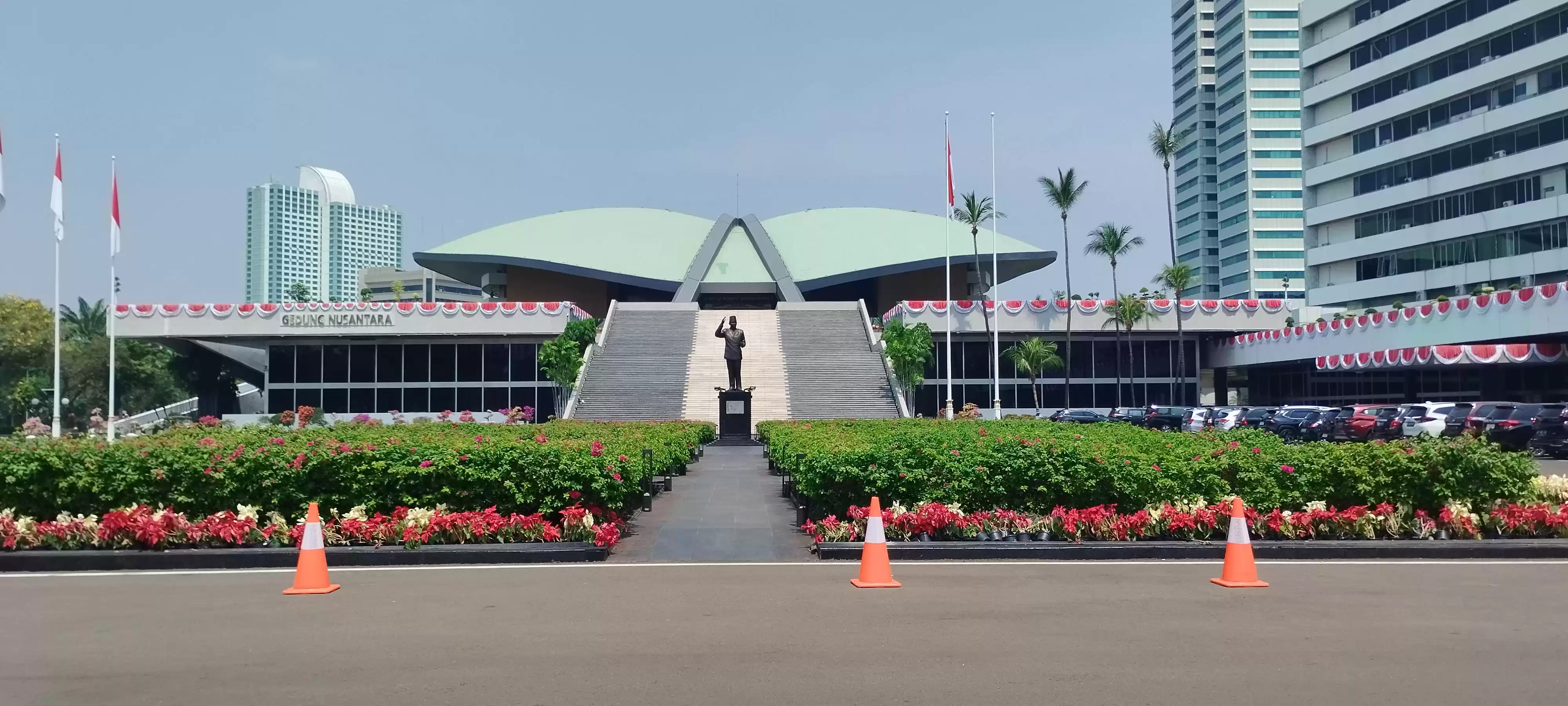 Gedung DPR RI (Foto: MI/Dhanis)