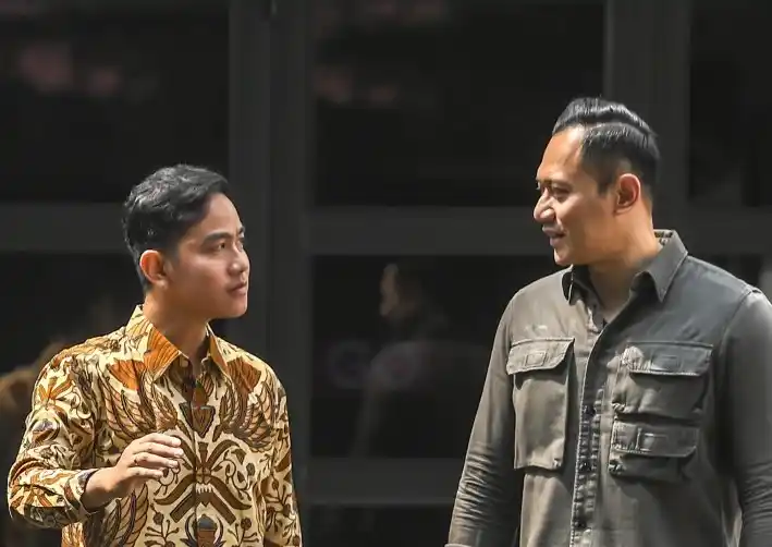 Gibran Rakabuming Raka (kiri) dan Agus Harimurti Yudhoyono (kanan) (Foto: Dok MI/Ant/Istimewa)