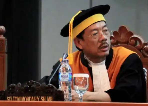 Hakim Agung Sultoni Mohdally (Foto: Dok MI)