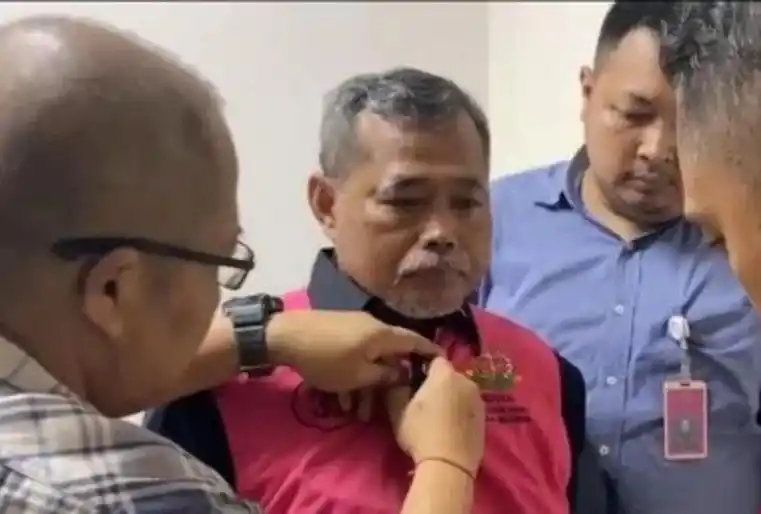 Hakim Djuyamto dan kawan-kawan terima suap CPO Rp 22,5 miliar dulu lantang minta naik gaji, sekarang balas janji Presiden Prabowo dengan pengkhianatan (Foto: Dok MI)