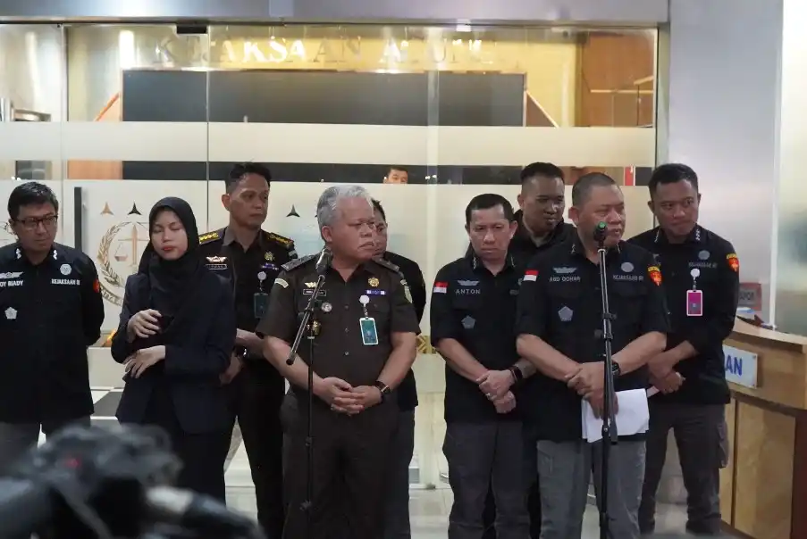 Kejagung masih berkutat pada pemeriksaan lanjutan terhadap beberapa tersangka dalam kasus pemberian fasilitas ekspor Crude Palm Oil (CPO) yang melibatkan Ketua Pengadilan Negeri (PN) Jakarta Selatan Muhammad Arif Nuryanta.