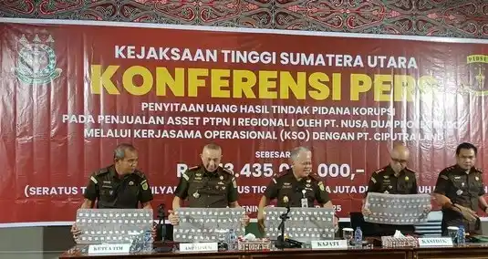Kejaksaan Tinggi (Kejati) Sumatera Utara (Sumut) menyita uang sebesar 113.435.080.000, dalam kasus dugaan korupsi jual beli aset milik PTPN 1 Regional 1 kepada PT. Nusa Dua Propertindo melalui Kerjasama Operasional (KSO) dengan PT. Ciputra Land. Uang tersebut dipamerkan saat konferensi pers di Kejati Sumut, Senin (24/11/2025)