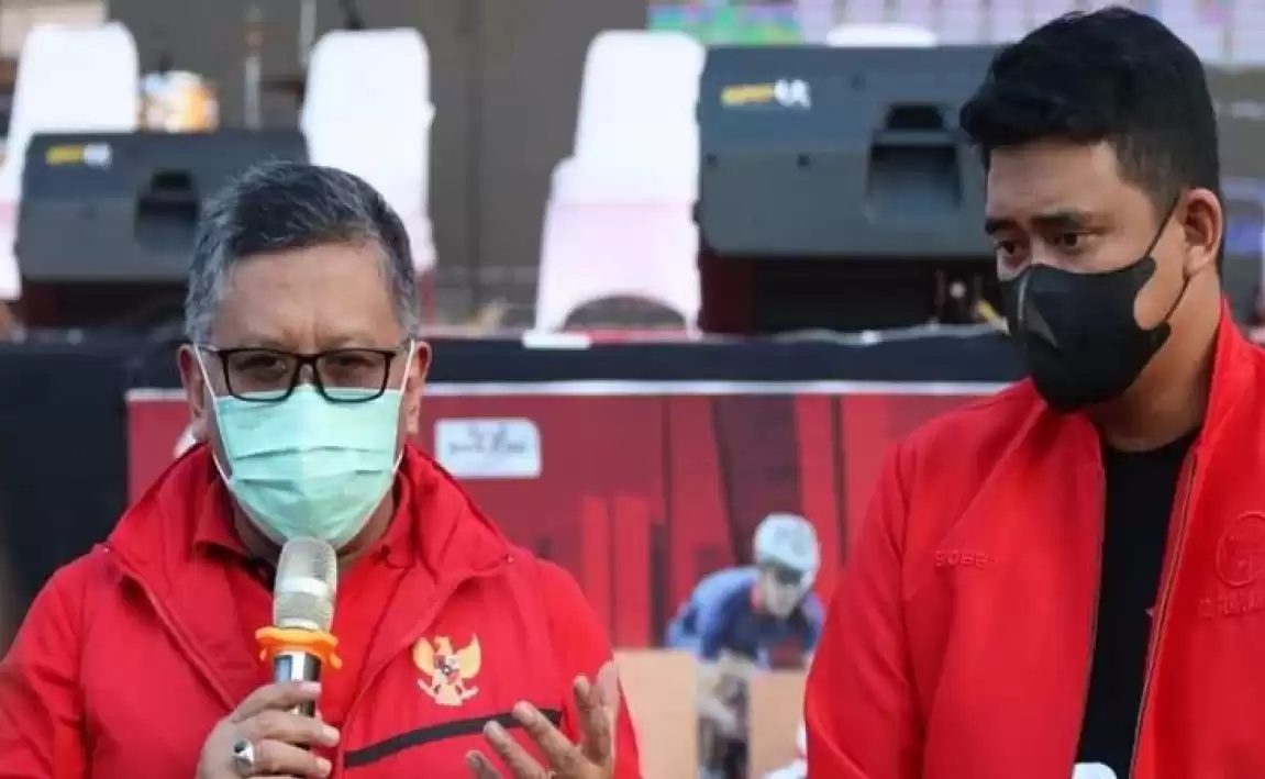 Hasto Kristiyanto (kiri) dan Bobby Nasution (kanan) (Foto: Istimewa)