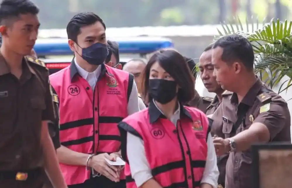 Helena Lim dan Harvey Moeis