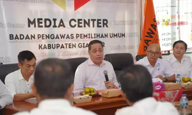 Anggota Bawaslu RI , Herwyn J.H. Malonda (Foto: Ist)