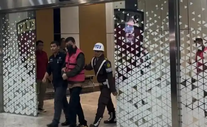 Iwan Setiawan Lukminto mengenakan rompi tahanan Kejagung (Foto: Dok MI/istimewa)