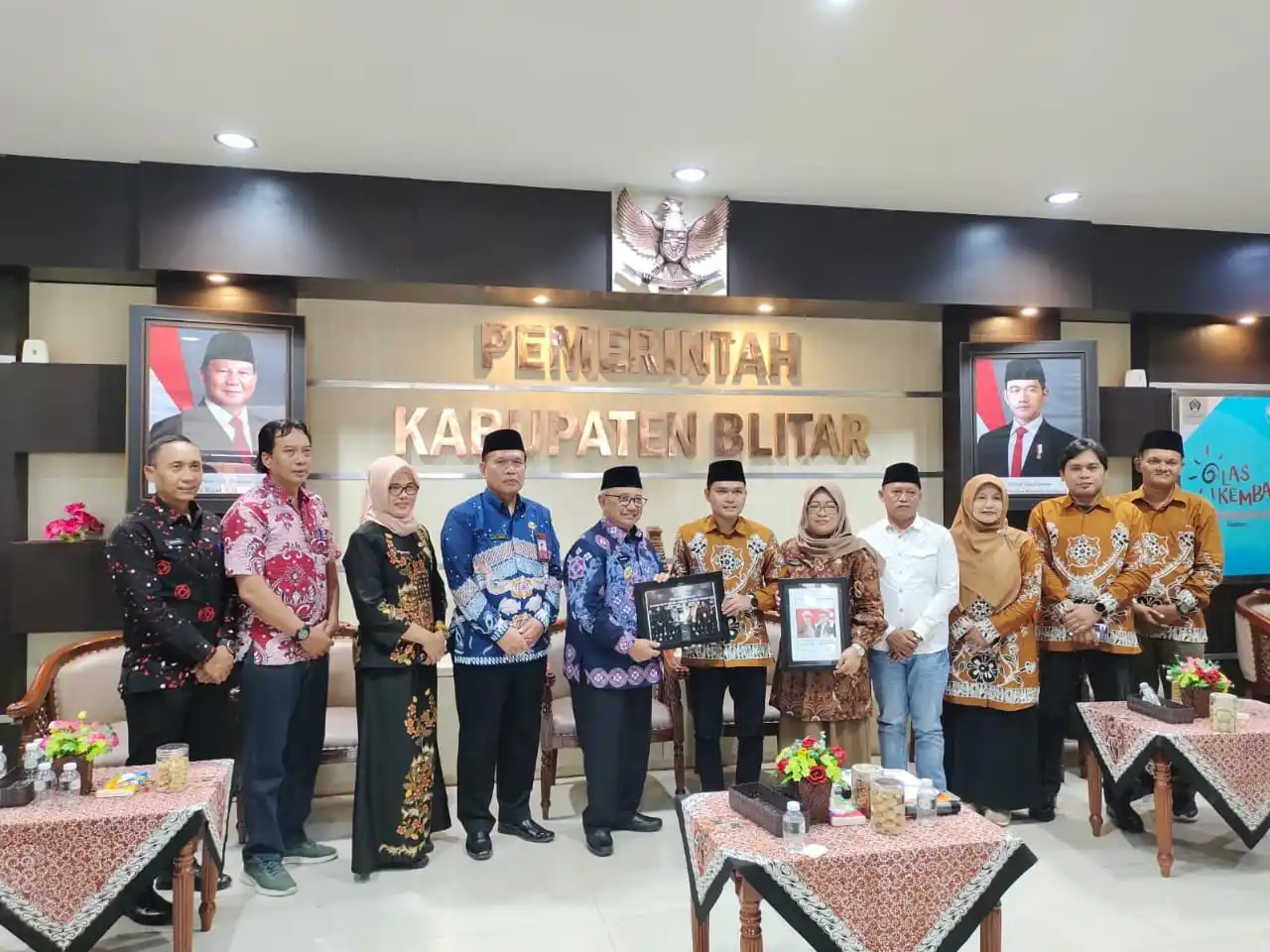 Jajaran KPU Kabupaten Blitar saat melakukan kunjungan ke Kantor Bupati Blitar (Foto: Dok KPU/MI).
