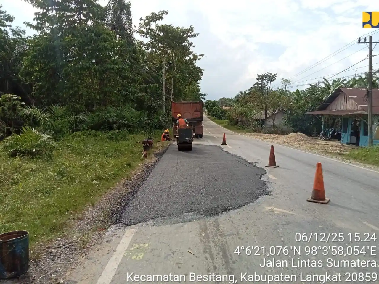 Kementerian PU memastikam jalan Lintas Medan-Aceh serta ruas Tol Medan - Pangkalan Brandan saat ini telah kembali aman dan dapat dilalui kendaraan secara normal. PU/MI