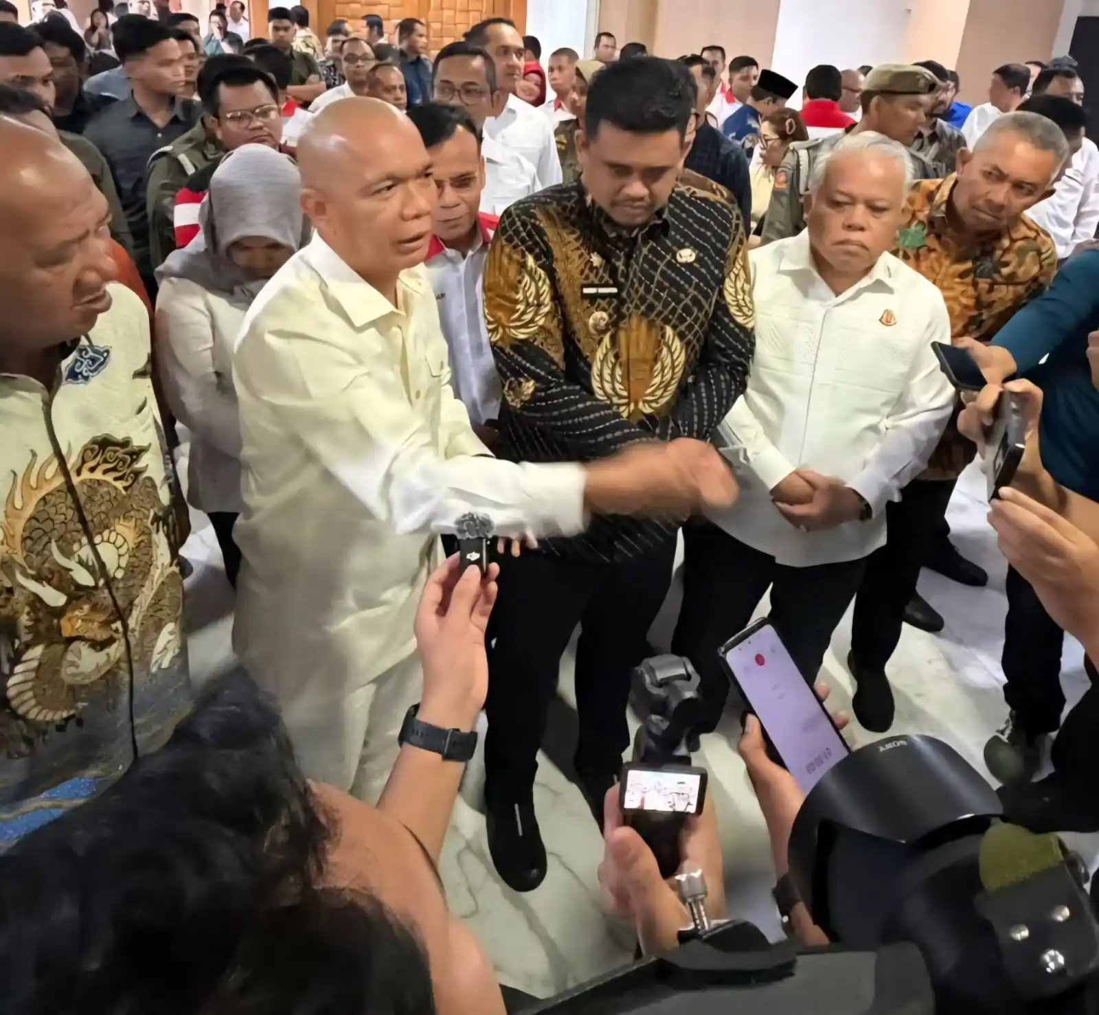 Jaksa Agung Muda Intelijen Reda Manthovani mendorong penguatan tata kelola desa melalui Program Jaksa Garda Desa (Jaga Desa) dalam sosialisasi yang dirangkaikan dengan pengukuhan pengurus ABPEDNAS Sumatera Utara. Program ini menitikberatkan pada pencegahan korupsi, pendampingan hukum, serta pemanfaatan aplikasi pemantauan dana desa guna menciptakan transparansi dan akuntabilitas pengelolaan anggaran desa. (Foto: Dok MI/Puspenkum Kejagung)