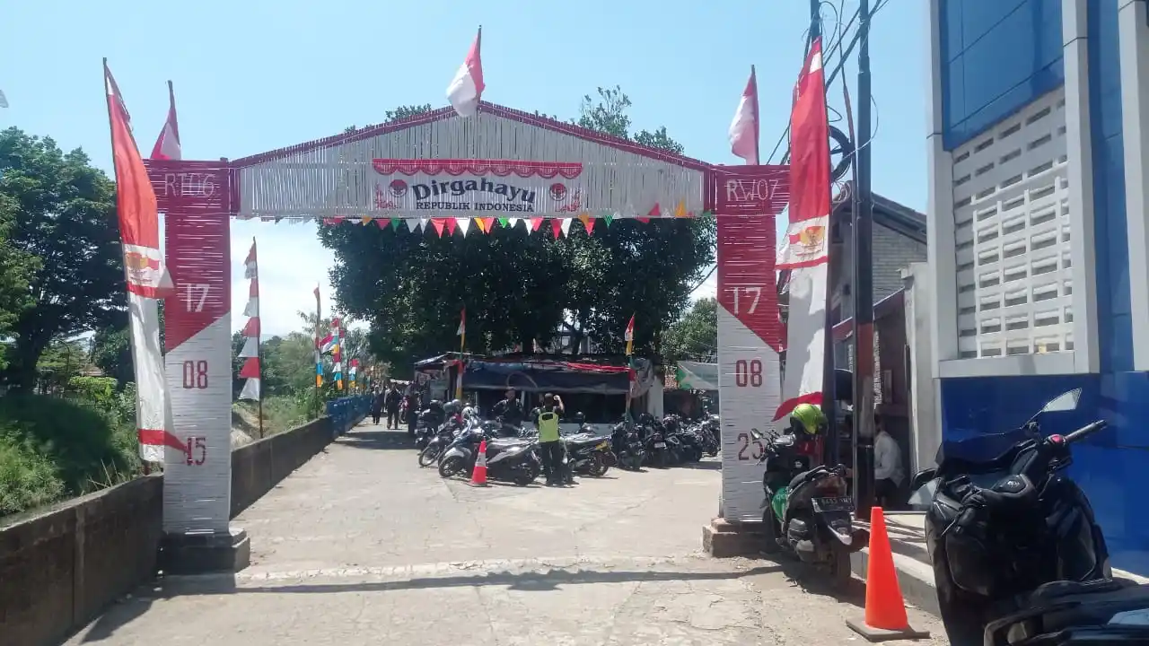 Kondisi di area Gedung BPKB Polda Jabar, di Jalan Soekarno Hatta, No. 765, RT. 05, Cisaranten Endah, Kecamatan Arcamanik, Kota Bandung, Jawa Barat. Foto: Dok MI/Sugiyanto